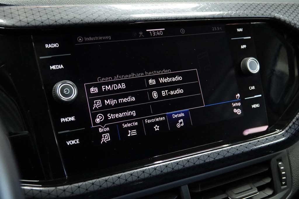 Volkswagen T-cross 1.0 tsi | carplay | acc | stoelverw. | pdc |