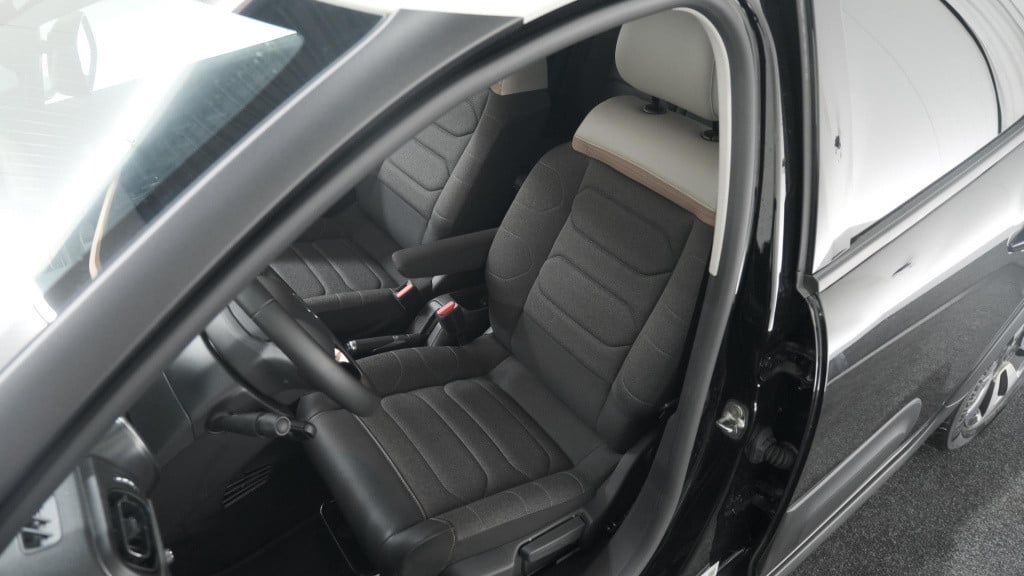 Citroen C3 puretech 82 feel edition | apple carplay | parkeersensoren | nav