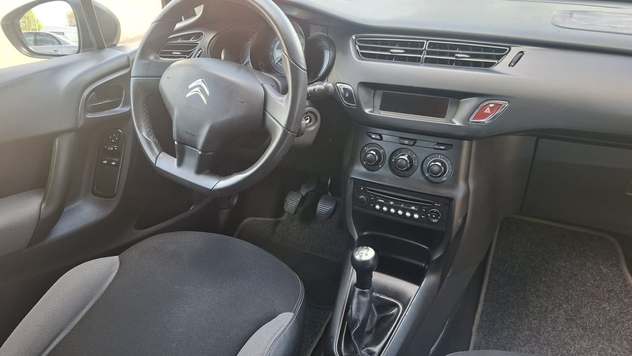 Citroen C3 1.0 PureTech Attraction 5drs bj:2015 airco apk nieuw