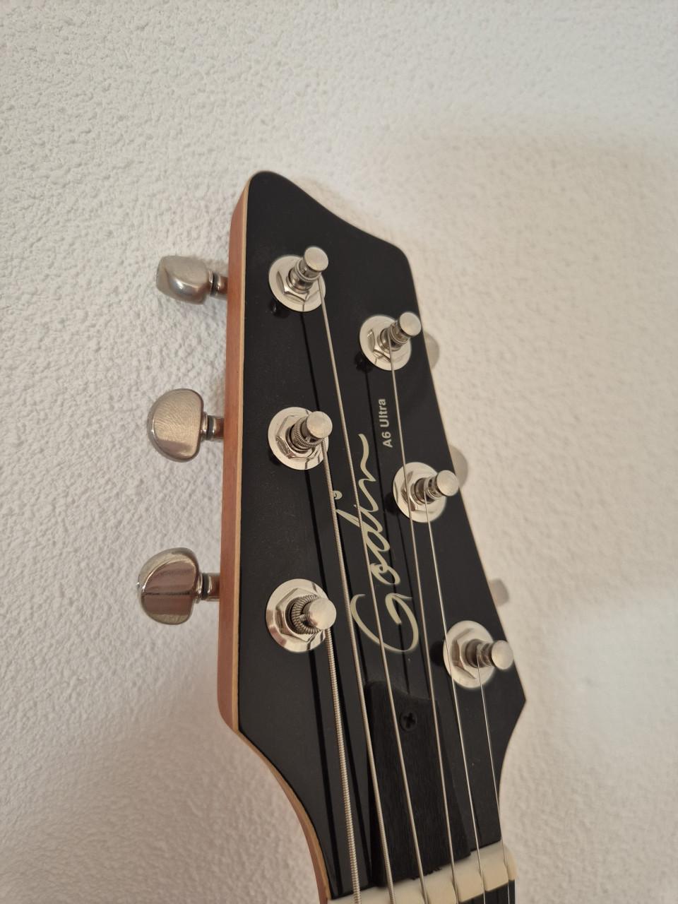 Godin A6 Ultra Cognac Burst