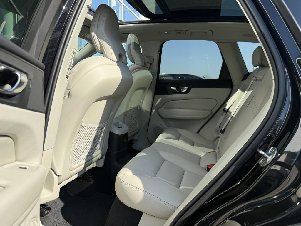 Volvo XC60 t6 398pk recharge inscription| panodak| 360camera| trekhaak| h&k