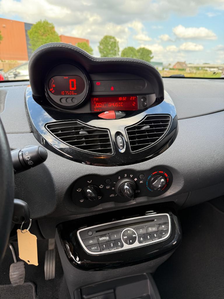 Renault Twingo 1.2-16v night & day - airco - nieuwe distributie
