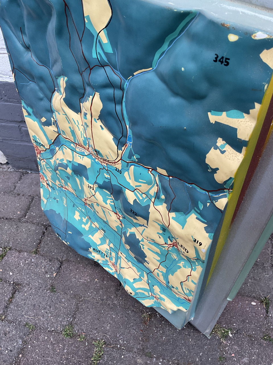3 D reliëf landkaart ( school )
