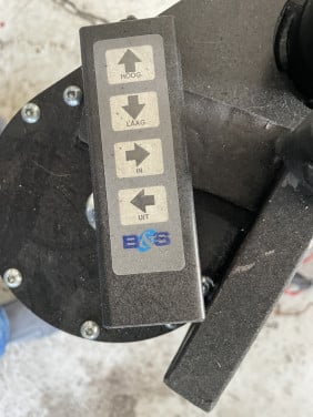 Rolstoellift voor in auto