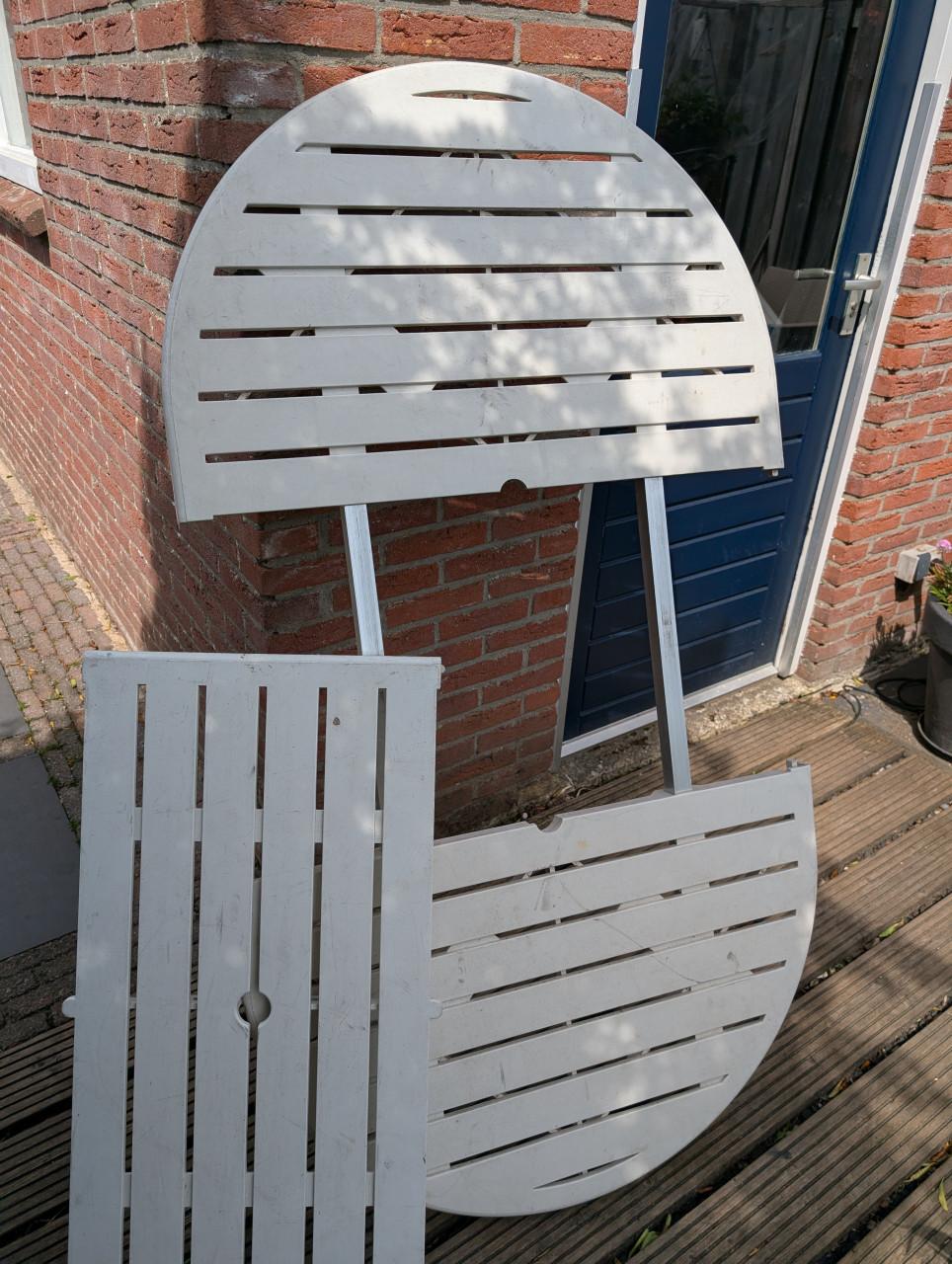 TE KOOP Tuintafel Hartman