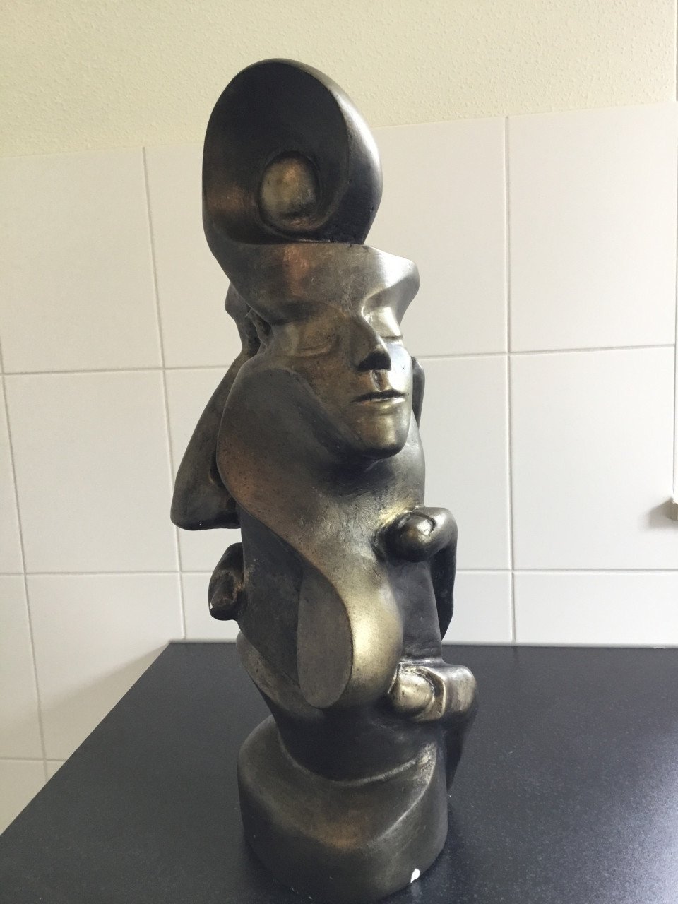2 Beelden van kunsthars in bronskleur