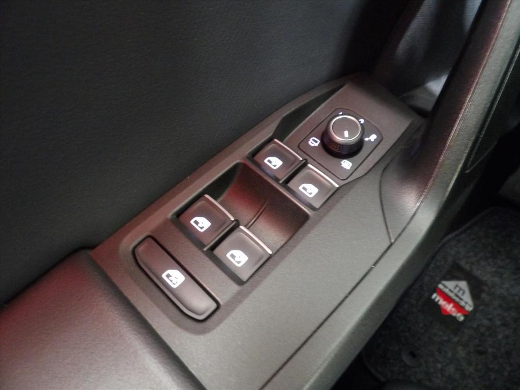 Seat Leon sportstourer 1.5 etsi 150pk dsg-7 fr business intense