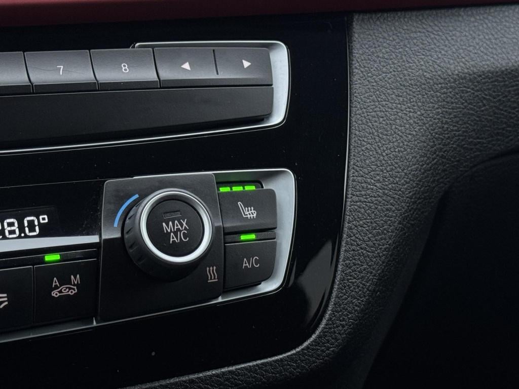 BMW 1 Serie 118i corporate lease executive sport-line nl-auto incl. trekhaa