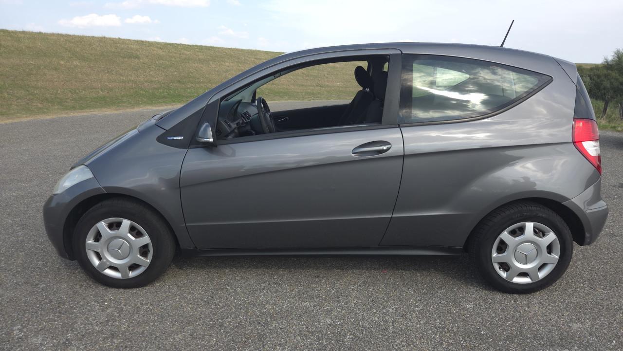 Mercedes A 150-2010- APK-Nette staat- Nette all-season banden