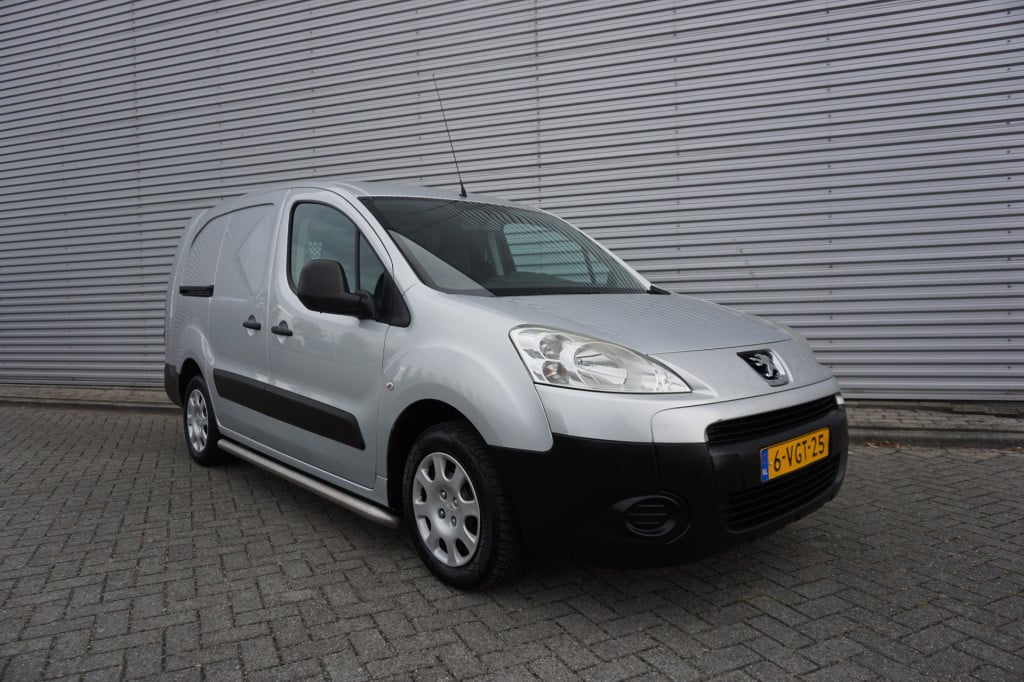 Peugeot Partner 122 1.6 hdi l2 xt elektr. ramen / cruise / trekhaak / nap