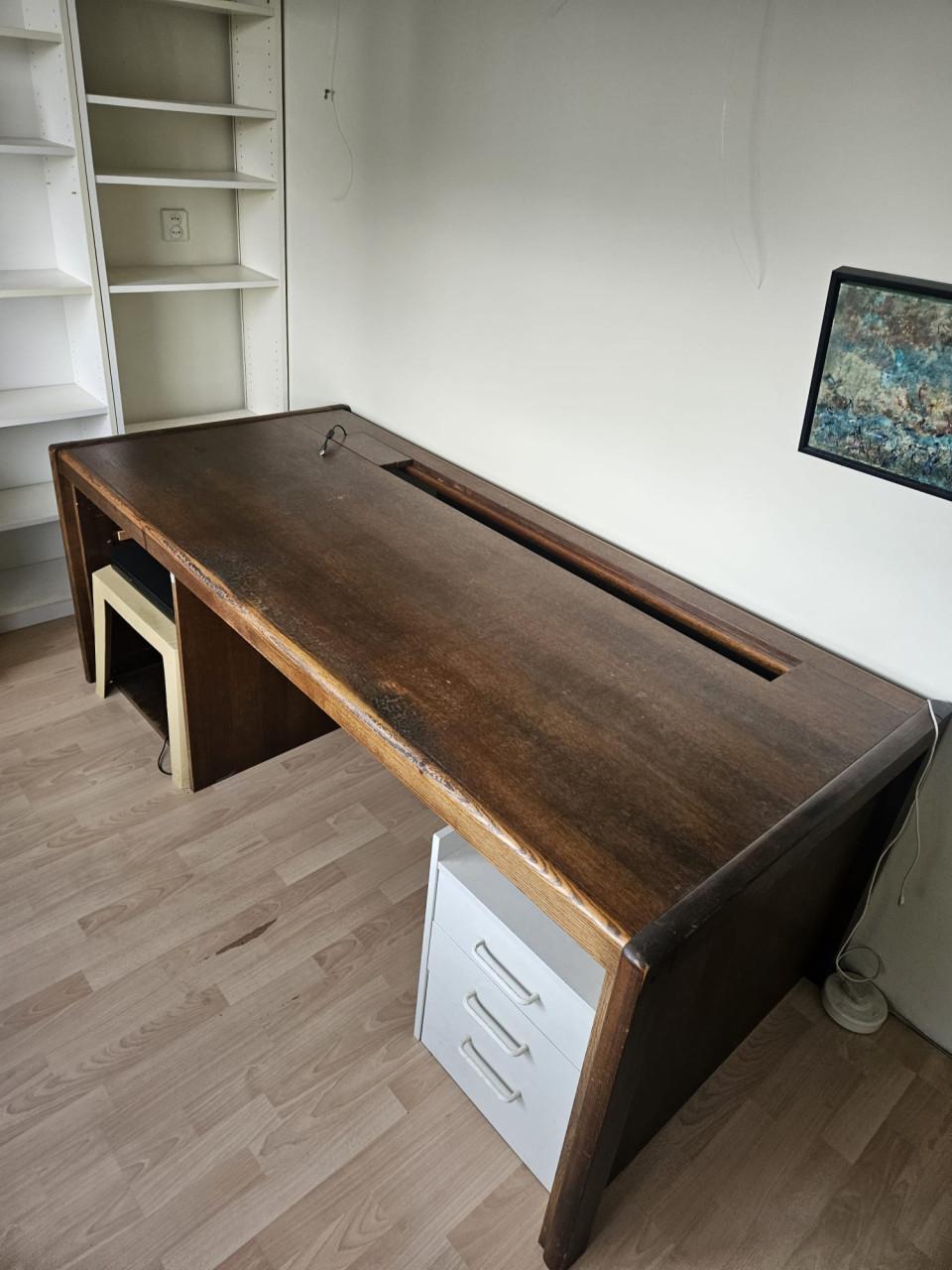 Gratis, groot bureau