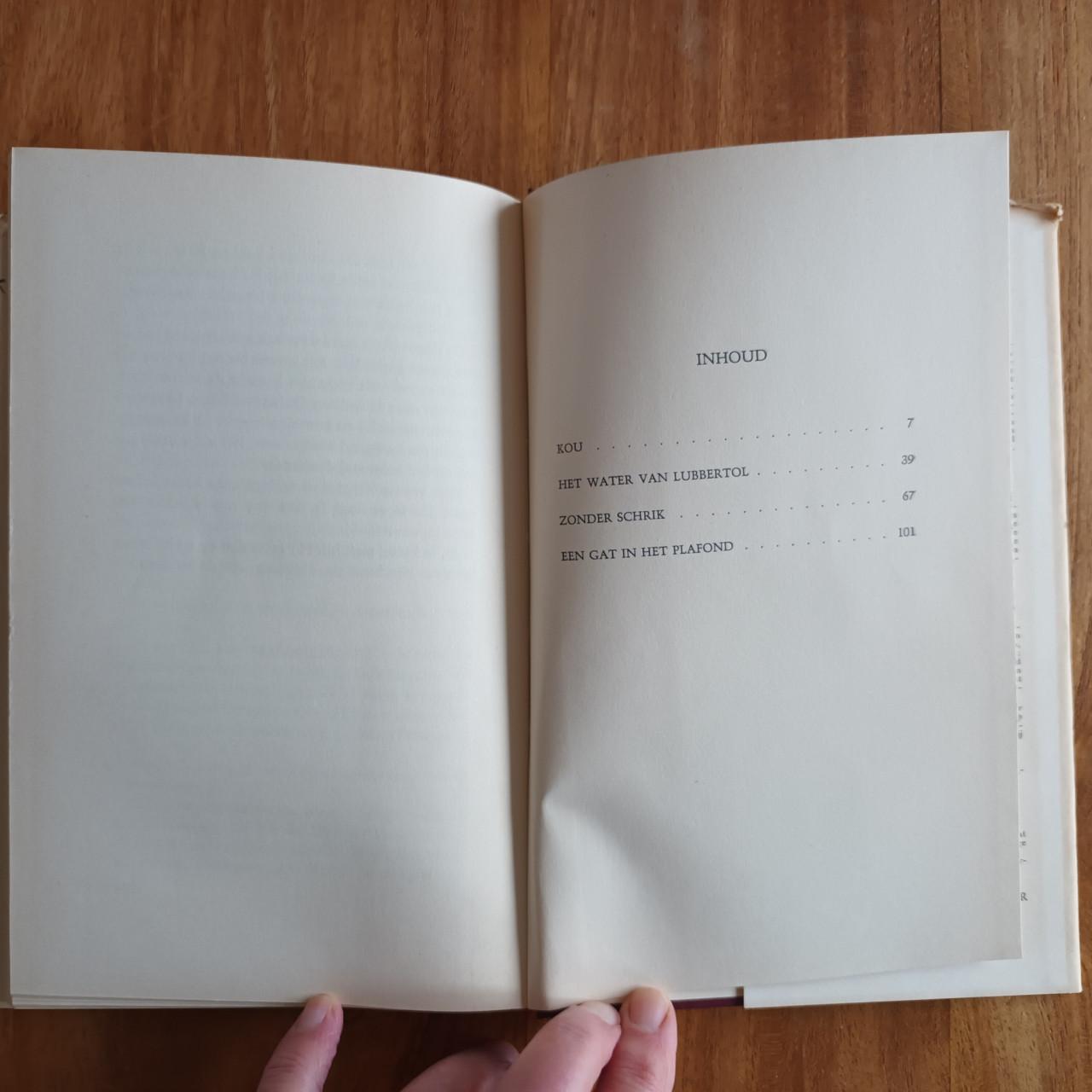 Een gat in het plafond Anton Koolhaas 1e druk 1960