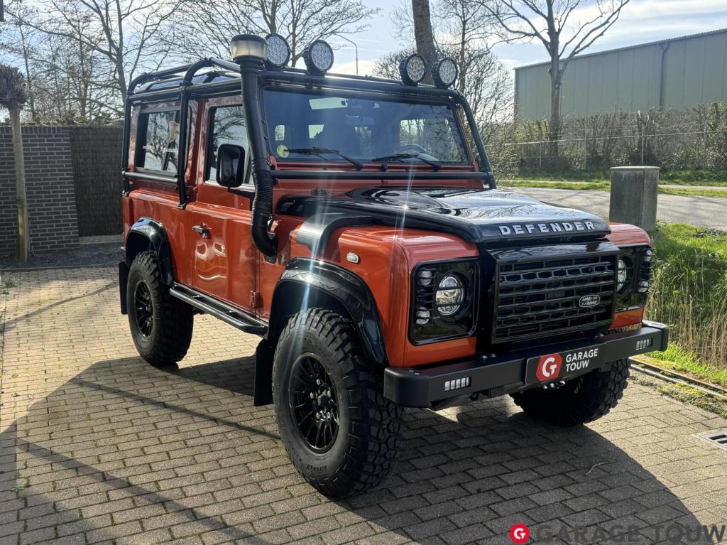 Land Rover Defender 2.2 d sw 90" adventure+ limited edition