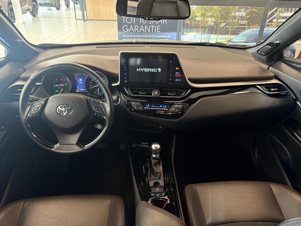 Toyota C-hr 1.8 hybrid executive