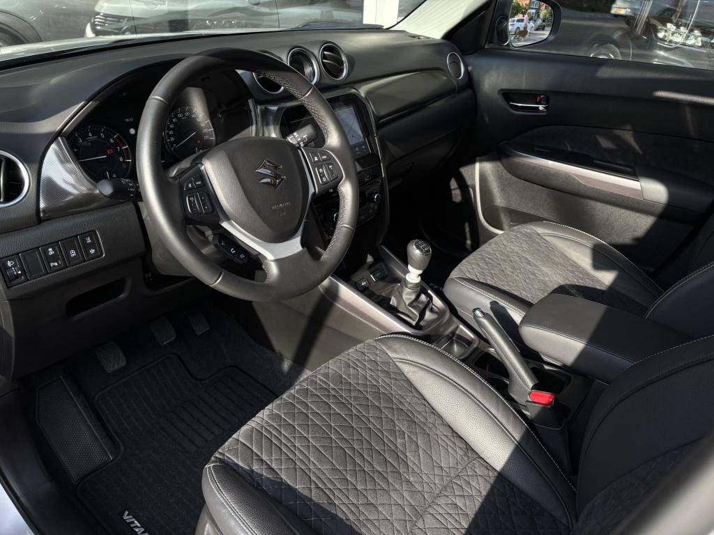 Suzuki Vitara 1.4 boosterjet style smart hybrid | trekhaak afneembaar | pan