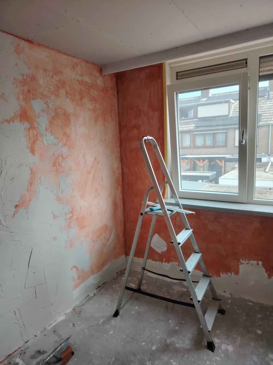 Laminaat/pvc laten leggen? Tegelen,stucadoor,schilder, timmerman