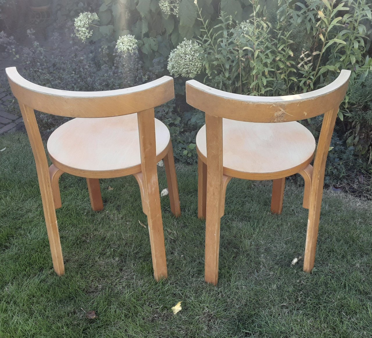 Houten stoelen