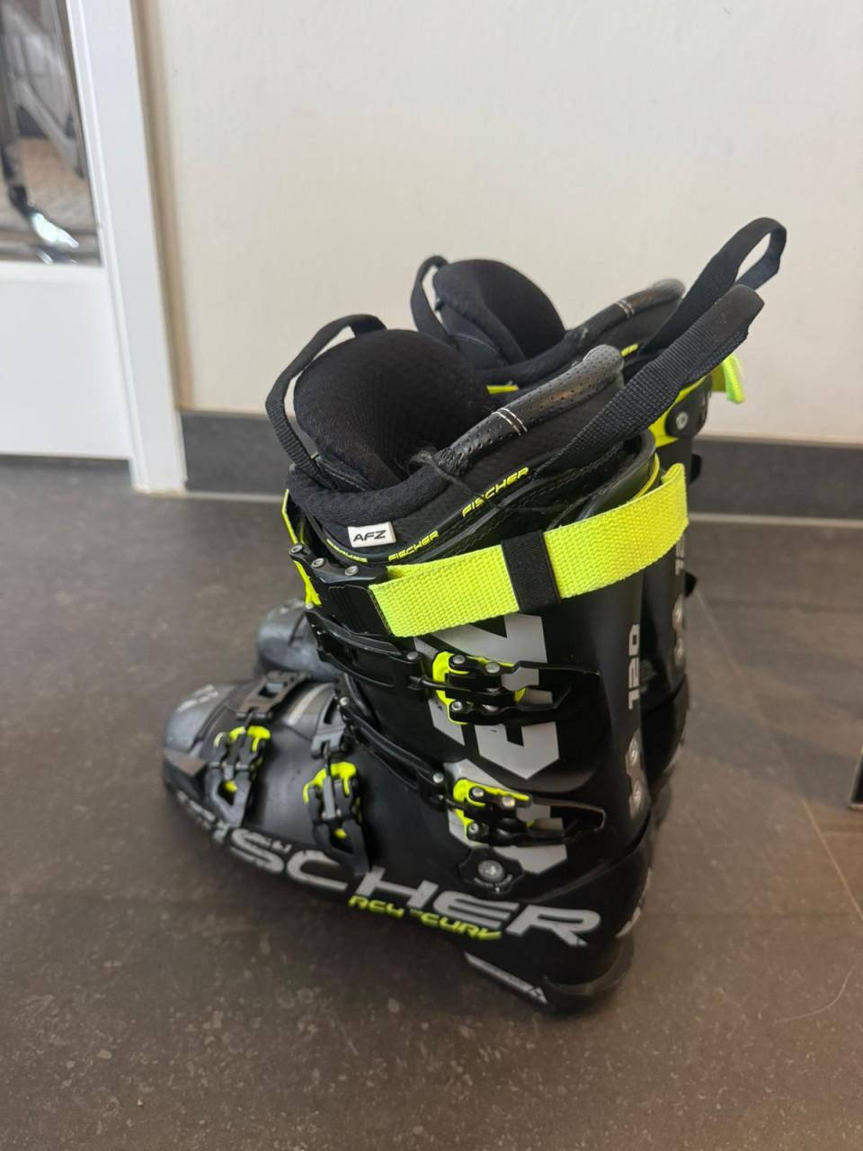 Skischoen fisher RC4 The CURV mt 28.0-28.5