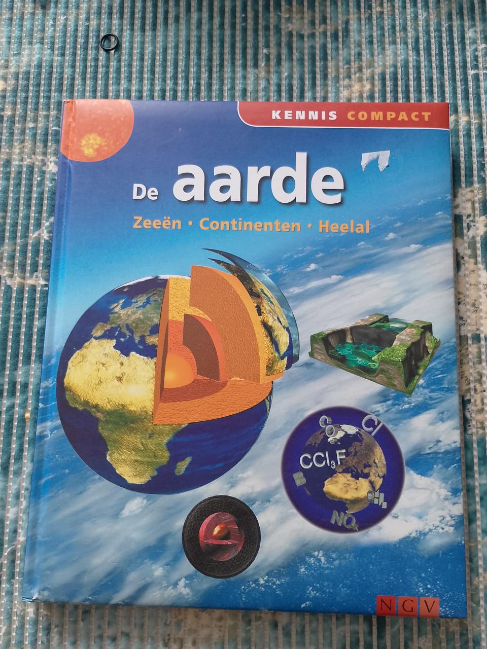 Boek: De Aarde
