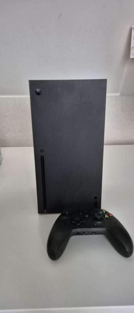 Xbox series X met controller