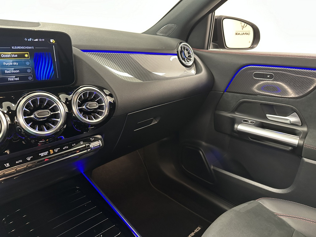 Mercedes-Benz Gla-klasse 250 e amg line | distronic | trekhaak | multibeam 