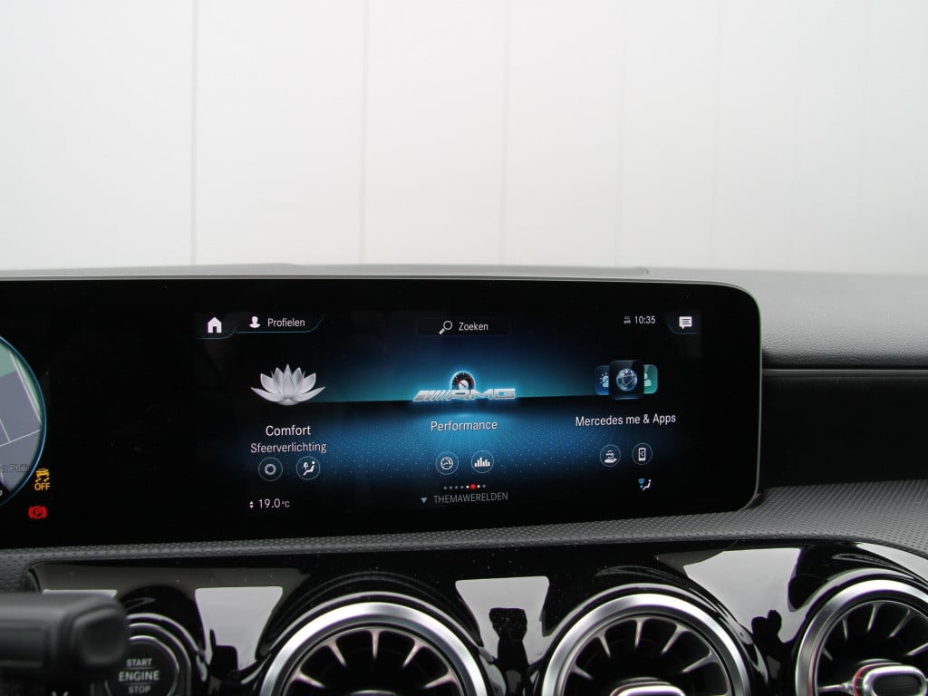 Mercedes-Benz A-Klasse a35 amg 306pk 4matic | pano | burmester