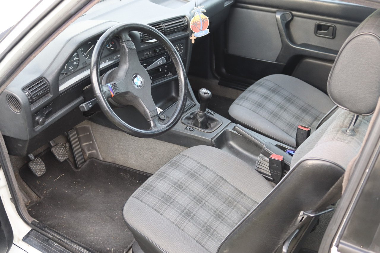 BMW E30 318is