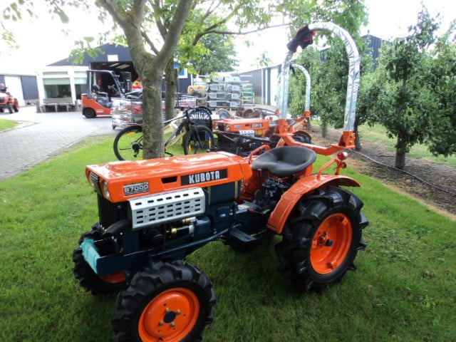 Tandemas mini kieper + Kubota mini trekkers