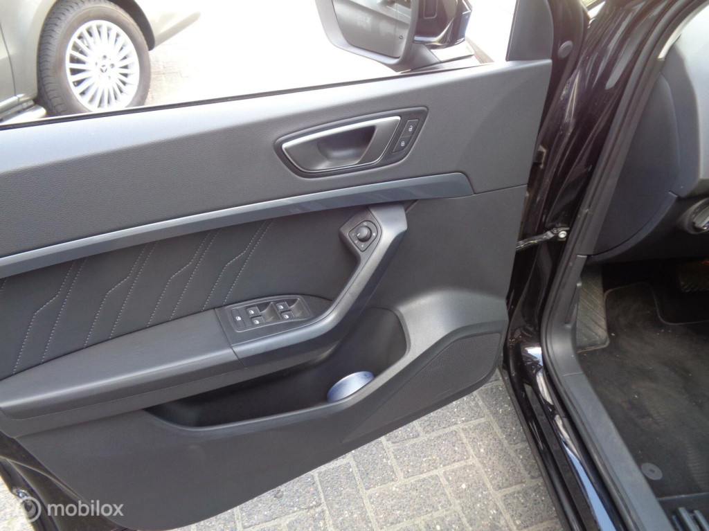 Seat Ateca 1.5 tsi xperience/led/airco/ecc/trekhaak/virtual dash/dsg-7/appl