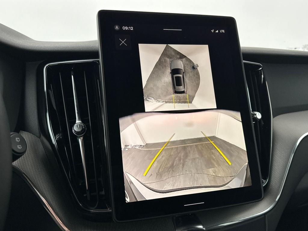 Volvo XC60 plus black edition recharge 360 camera