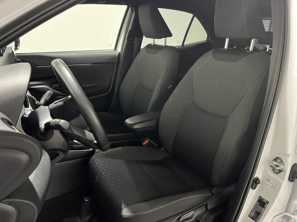Toyota Yaris Cross dynamic | navi | pdc | bsm |