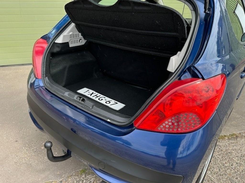 Peugeot 207 1.4 vti xs