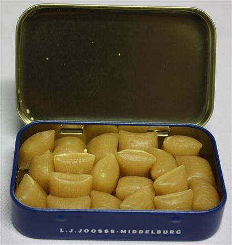 Babbelaars Zeeuwse boterbabbelaars 1.Medaillon. Afm: doorsnee 10,5