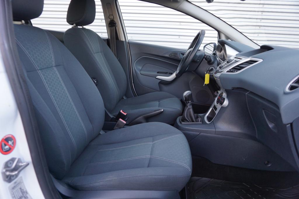 Ford Fiesta 1.25 titanium climate / cruise / elektr. ramen / parkeersens. /