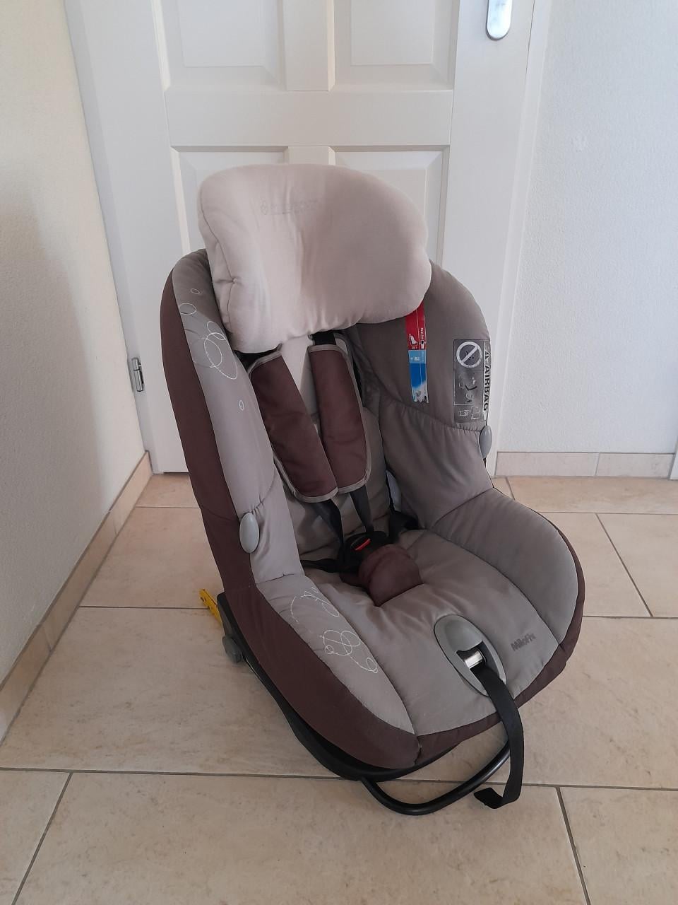 Maxi cosi millo fix  0/18 kg (in goede schone staat ) met iso fix