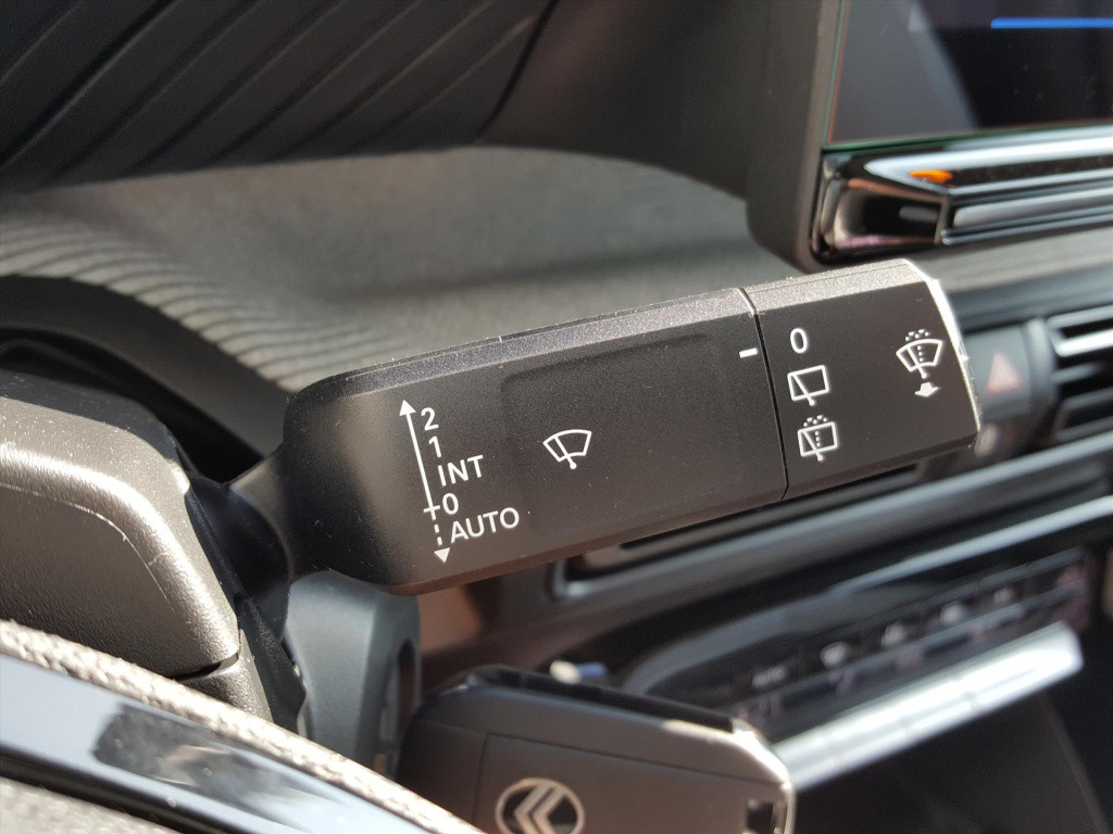Citroen C3 new 1.2 turbo s&s 100pk max navigatie | cruise & climate control