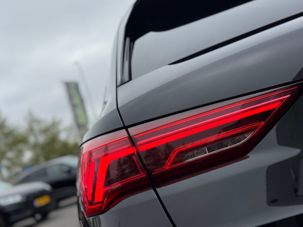 Audi Q3 35 tfsi 3x s-line * panoramadak * keyless * leer * camera