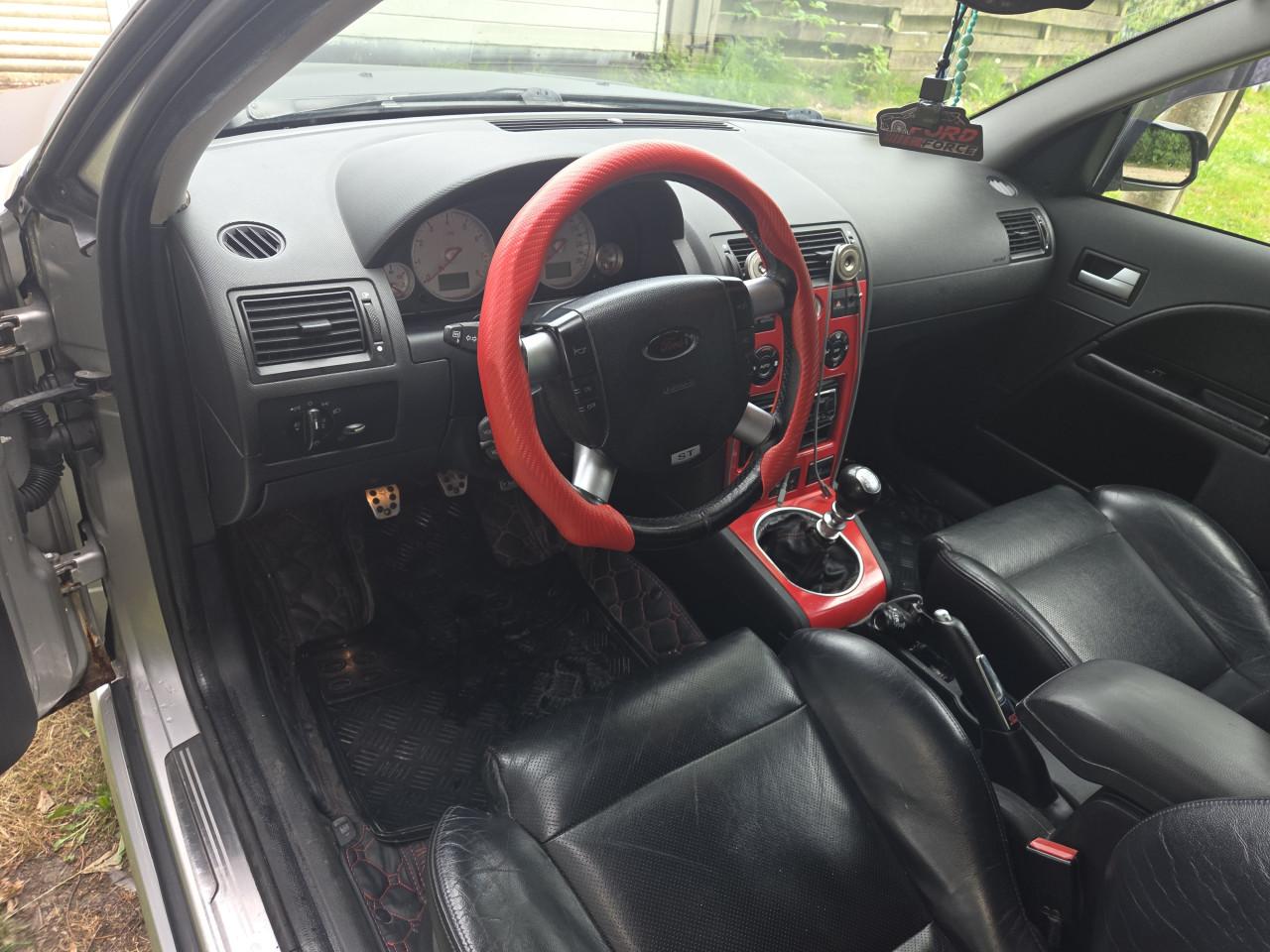 Ford mondeo 3.0 v6 st220