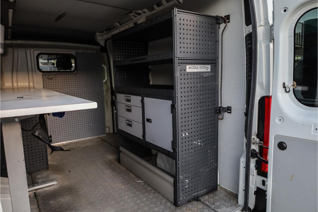 Peugeot Boxer 2.2 bluehdi 140 l2h2 3.3t inrichting i nav i cam i standkach 