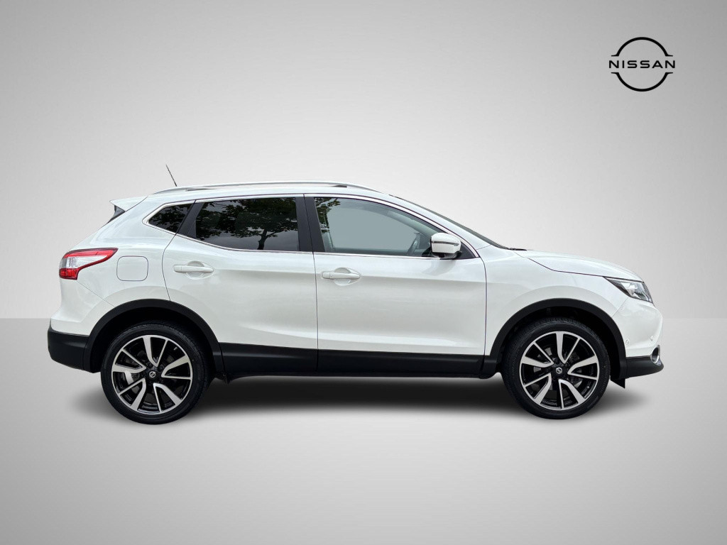Nissan Qashqai 1.6 tekna *1500kg trekgewicht! | panoramadak | leder | stoel