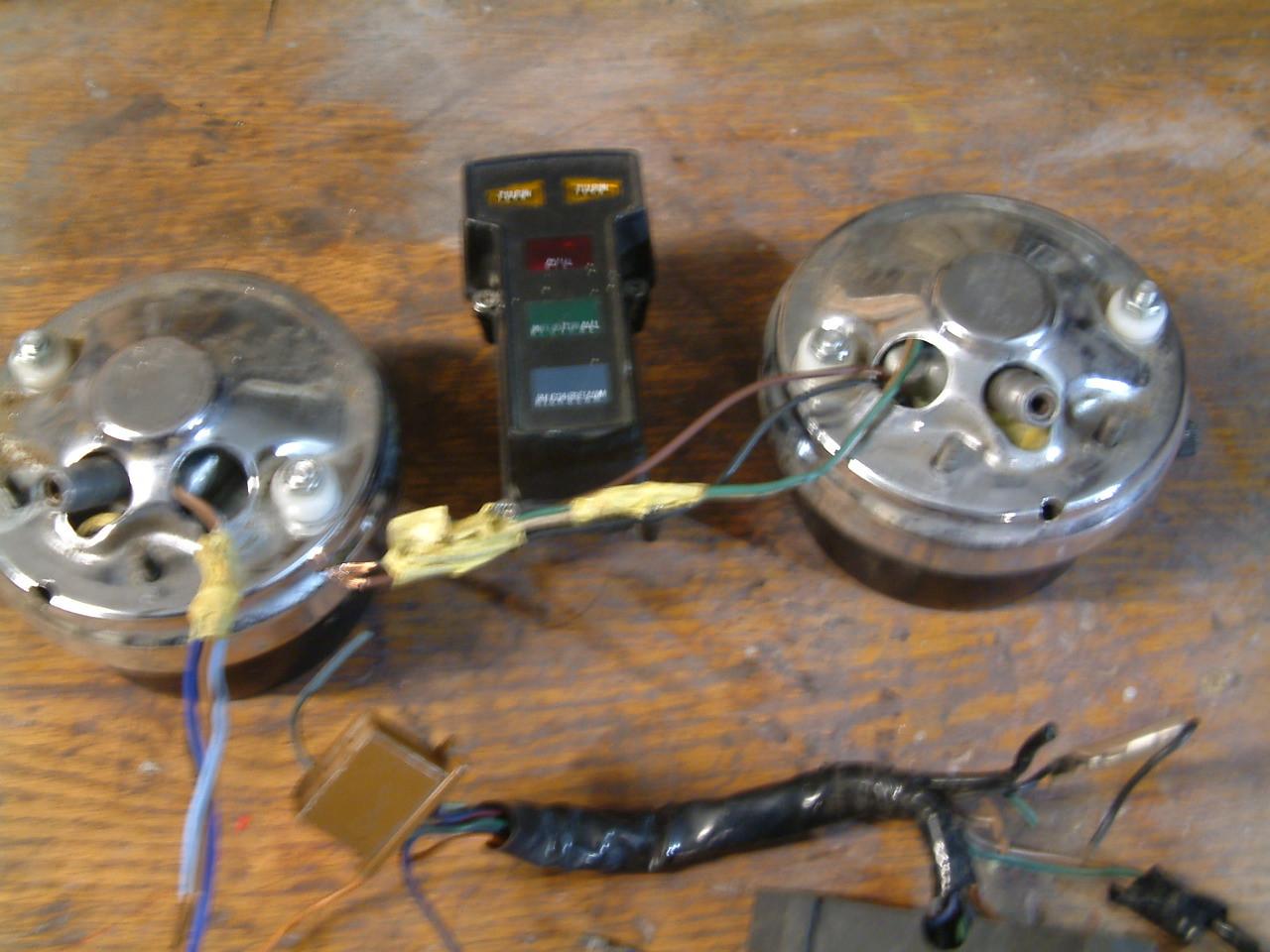 Tellerset cb  achterspatbord met knipper bollen en achterlicht  nieuw zadel