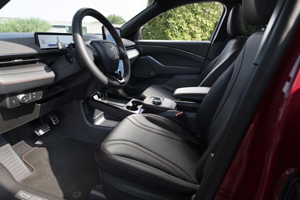 Ford Mustang Mach-e extended premium awd 98 kwh ford mustang mach-e 98kwh e