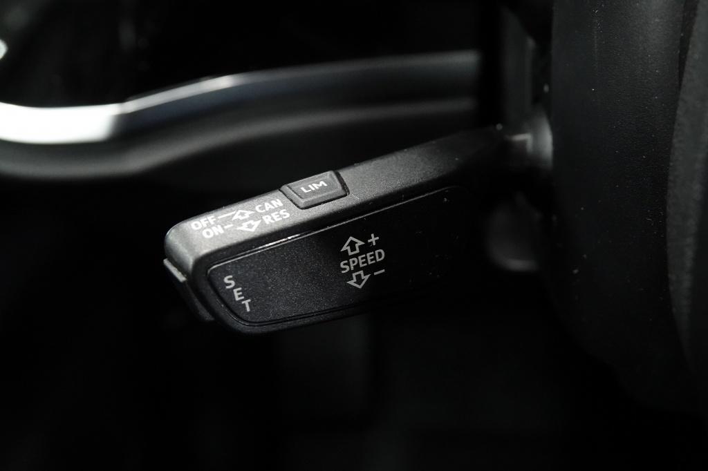 Audi Q3 35 tfsi s edition | pano | camera | stoelverw. |