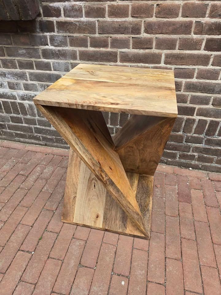 NACHTKASTJES €OF DEZE SCHITTERENDE X CONSOLE VAN MASSIEF MANGOHOUT NU€69,-