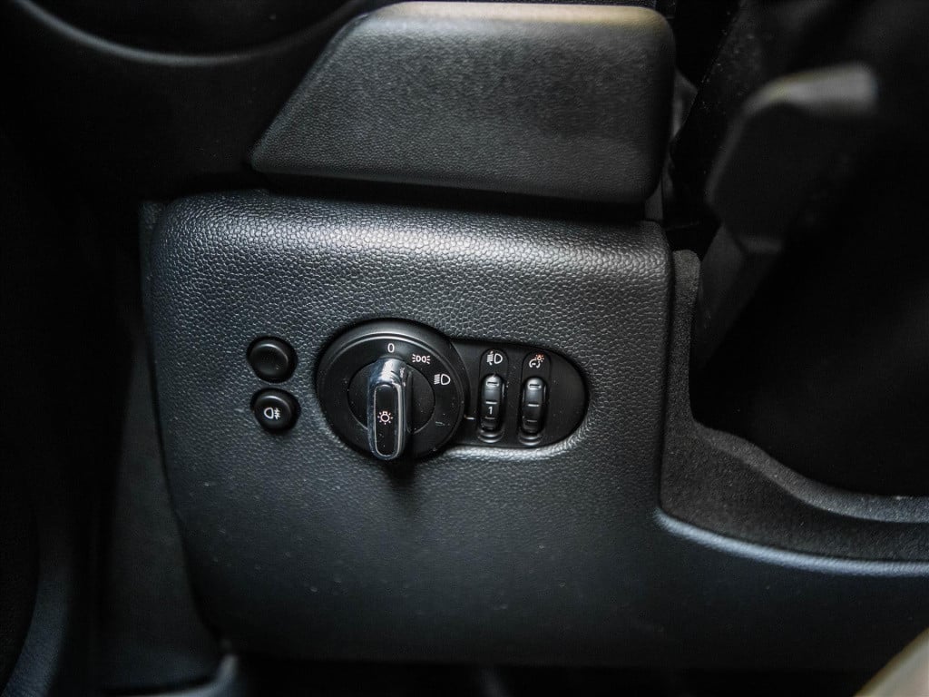 Mini One mini 1.2 102pk business | navigatie | bluetooth | park. sensoren |