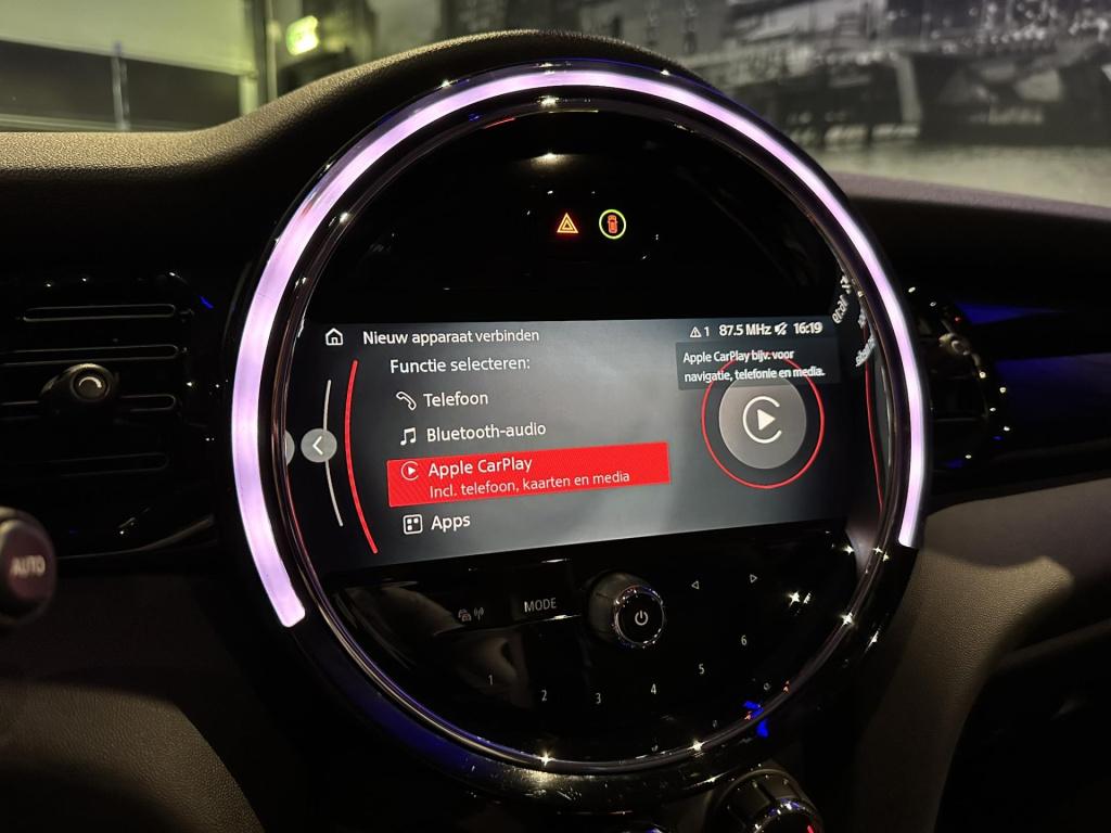 Mini Cooper Cabrio mini 1.5 mini yours *led*camera*navi*