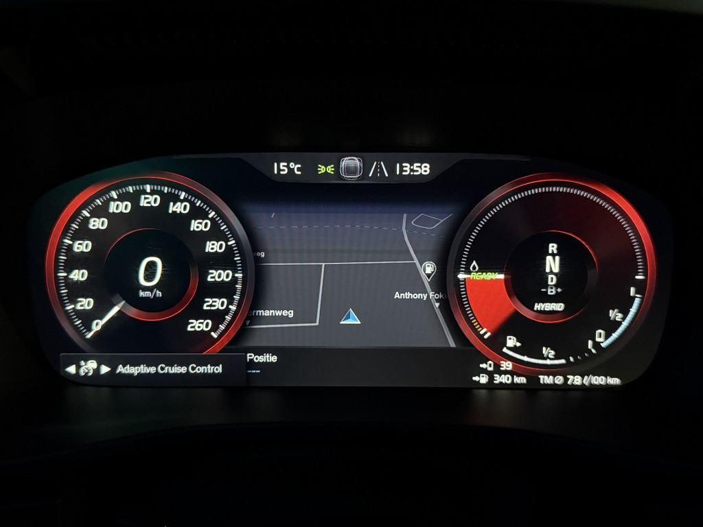 Volvo XC40 t5 262pk recharge ultimate bright| panodak| adap.cruise| trekhaa
