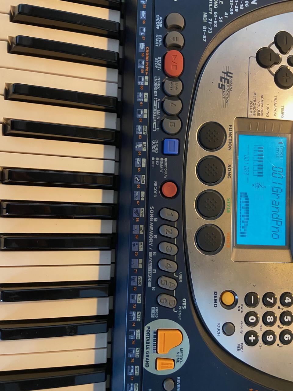 YAMAHA PSR-270 Keyboard