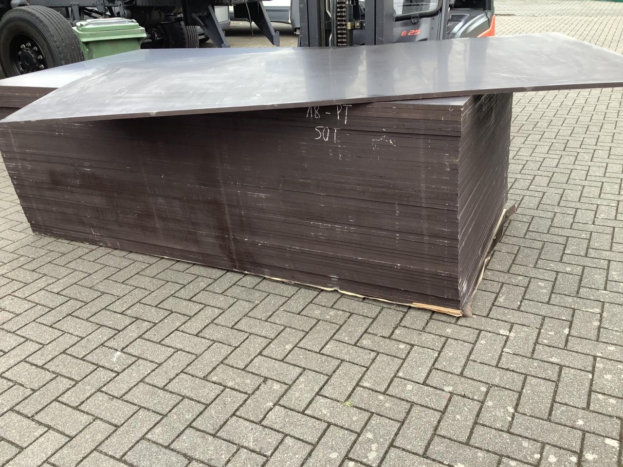 Nieuwe Betonplex gladde platen 18mm 125x250