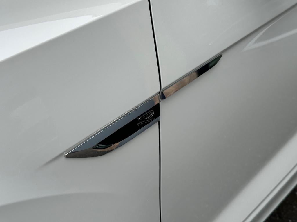 Volkswagen T-roc 1.5 tsi 150pk dsg r-line | camera | keyless | elek. achter